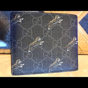 Gucci Wallet 🖤 MAKE OFFER!🖤